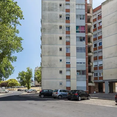 فندق مبيت وإفطار ليزبون أيربورت تشارمينج رومز Lisboa
